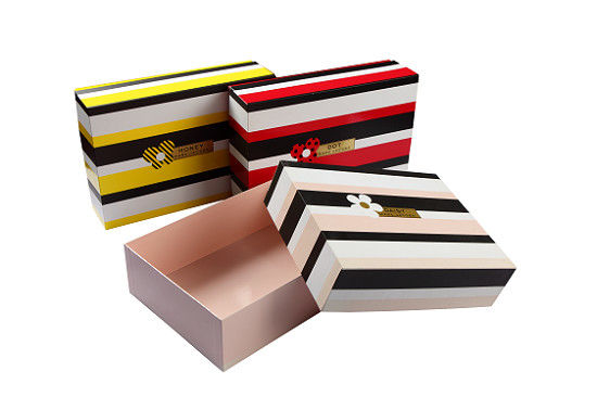 Phương pháp cho ăn hút chân không Máy làm ly giấy kem Với trọng lượng máy 1500kg Cung cấp sản lượng ổn định