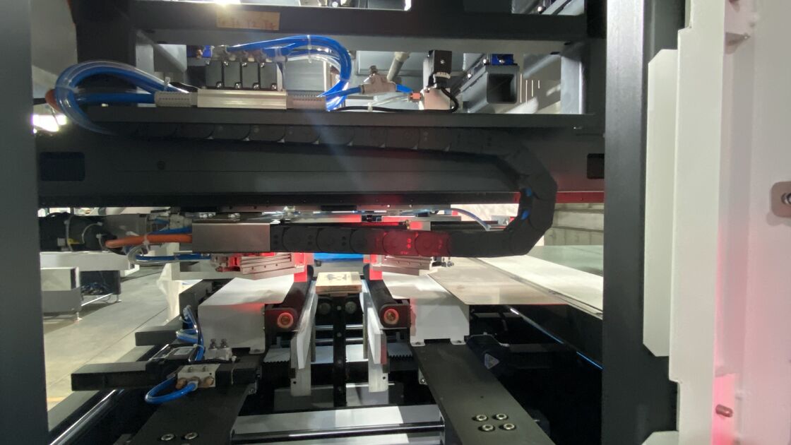 Nạp gấp đôi nạp gấp đôi hình thành cứng hộp làm máy tốc độ cao chính xác cao toàn bộ điều khiển servo